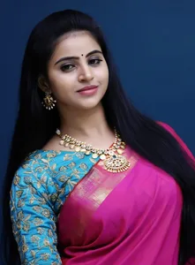 Naveena Reddy - Biography