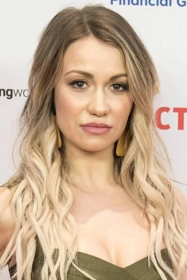 Chelsey Reist Biography: Net Worth, Movies, Height, Ethnicity, Boyfriend, TV Shows, Awards, Age