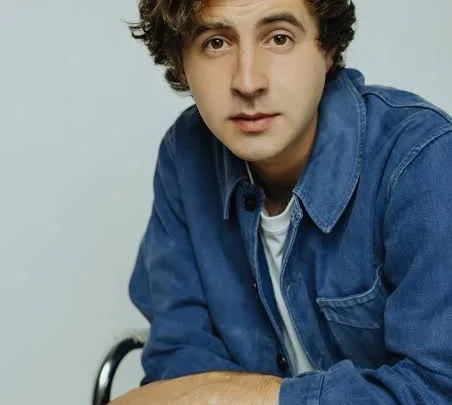Nicholas Coombe Biography: Age, Net Worth, Height, Movies & TV Shows, Sister, Girlfriend