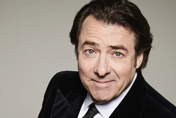 Jonathan Ross Biography: Age, Wife, Net Worth, Parents, Kids, Height, TV Shows, Controversy