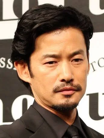 Yutaka Takenouchi - Biography