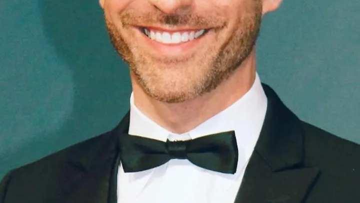 David Julian Hirsh Biography: Age, Net Worth, Parents, Movies & TV Shows, Awards