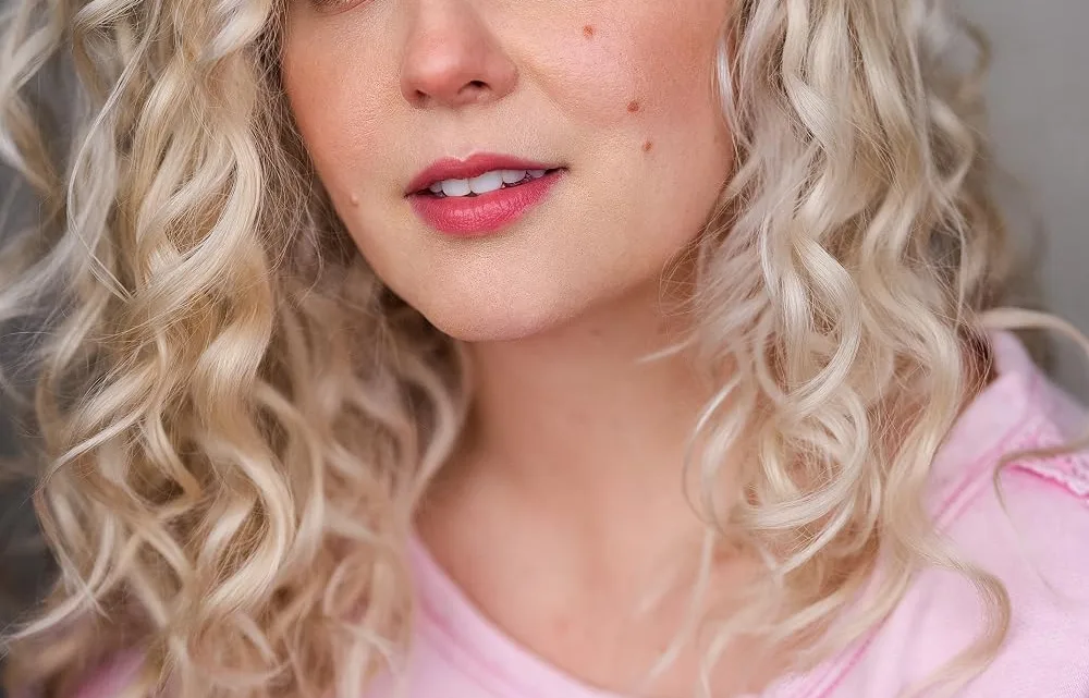 Risa Dorken Biography: Husband, Age, Height, Net Worth, Parents, Siblings, TV Shows, Instagram