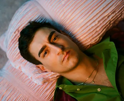Anton Weil Biography:  Net Worth, TV Shows, Age, Height, Parents, Songs, Books, Girlfriend, Wiki, Nationality