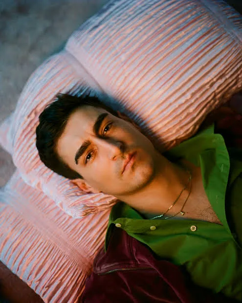 Anton Weil Biography:  Net Worth, TV Shows, Age, Height, Parents, Songs, Books, Girlfriend, Wiki, Nationality
