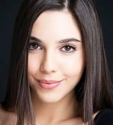 Pelin Uluksar Biography: Net Worth, Height, Boyfriend, Age, Movies, Religion, Parents, Songs