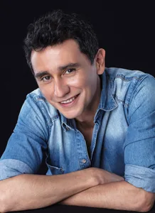Carlos-Manuel Vesga - Biography