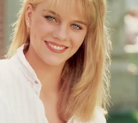 Camille Cooper Biography: Height, Age, Ethnicity, Net Worth, Husband, Movies, Parents, Awards