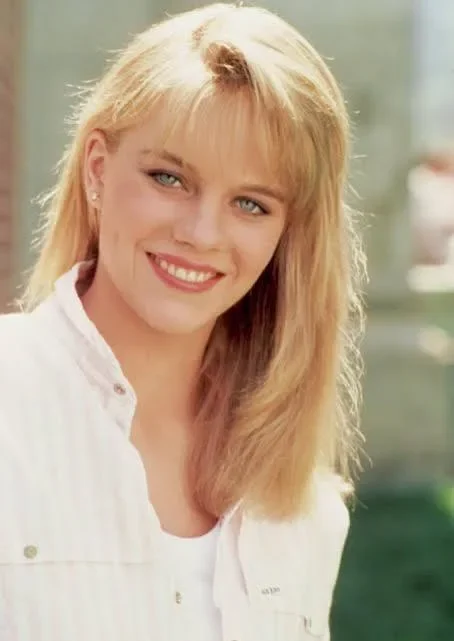 Camille Cooper Biography: Height, Age, Ethnicity, Net Worth, Husband, Movies, Parents, Awards