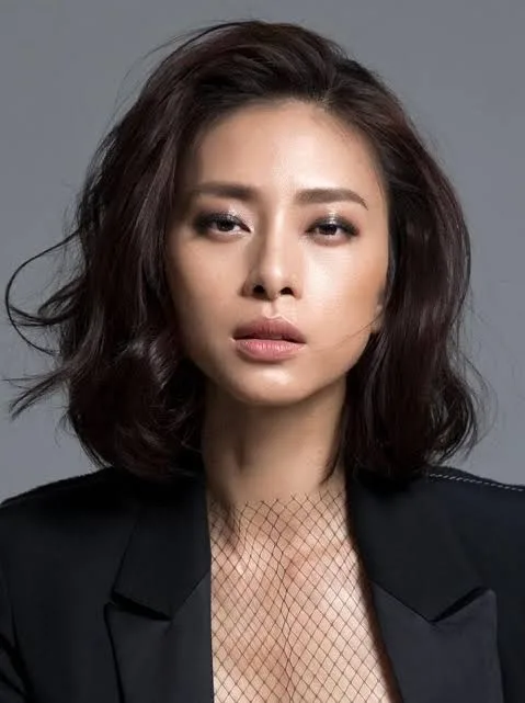 Veronica Ngô Biography: Net Worth, Height, Husband, Ethnicity, Parents, Age, Movies, Instagram