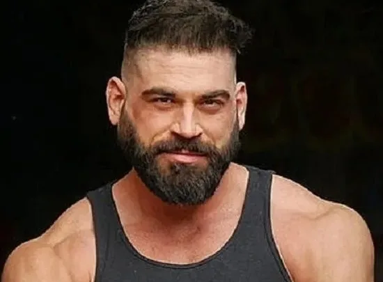 Brett Azar Biography: Age, Net Worth, Parents, Movies, Wife, Height, Modelling, Nationality