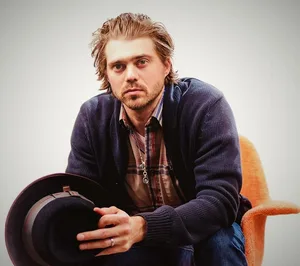 Nathan Sutton - Biography