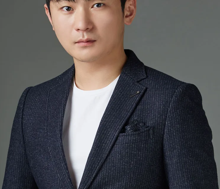 Kang Ki-doong Biography: Age, Height, Net Worth, Parents, Movies & TV Shows, Wife