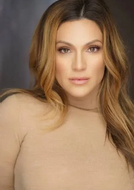 Shoshana Bean Biography: Ethnicity, Height, Net Worth, Age, Movies, Parents, Songs, Husband
