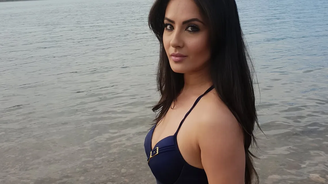 Puja Banerjee Biography: Net Worth, Education, Awards, Age, Husband, Kids, Height, Parents, Movies, Facebook