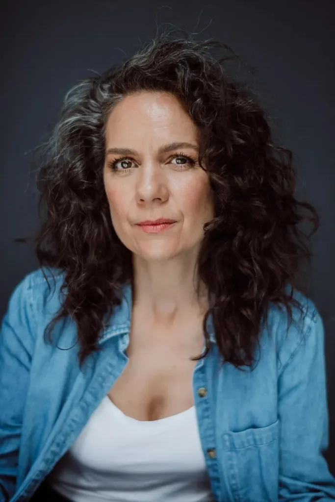 Michala Banas - Biography