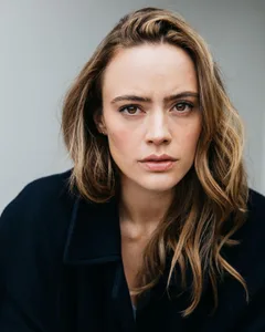 Sophie Robertson - Biography