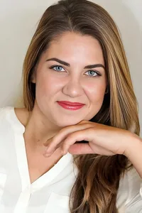 Sarah Schaub - Biography