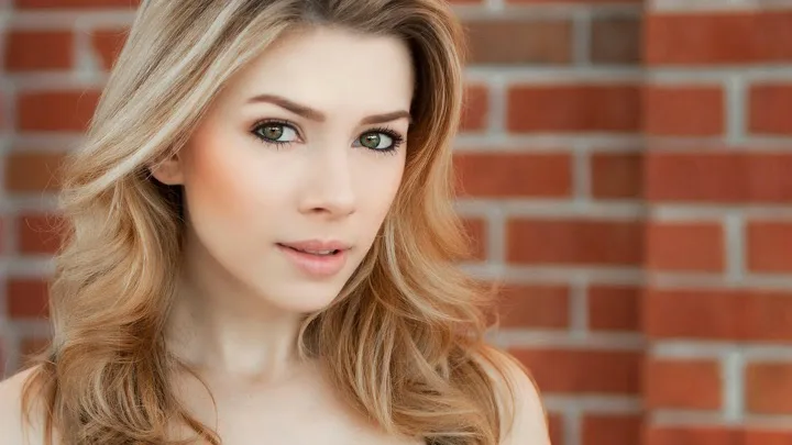 Sarah Daniels Biography: Husband, Age, Height, Net Worth, Parents, Songs, Movies, TV Shows, TikTok, YouTube