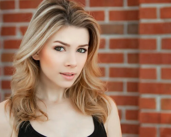 Sarah Daniels Biography: Husband, Age, Height, Net Worth, Parents, Songs, Movies, TV Shows, TikTok, YouTube