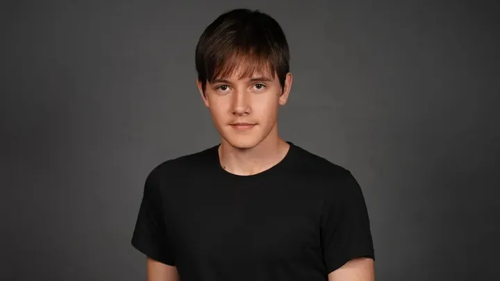 Dobromir Mashukov Biography: Age, Parents, Height, Net Worth, Movies, Awards, Brother, Girlfriend, Instagram