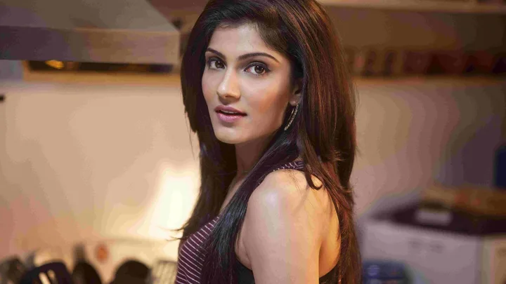 Ishita Raj Biography: Age, Height, Net Worth, Parents, Siblings, Movies & Awards, Partner