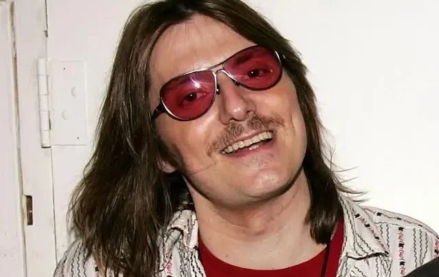 Mitch Hedberg Biography: Height, Net Worth, Parents, Movies, Wife, Age, Ethnicity, Awards