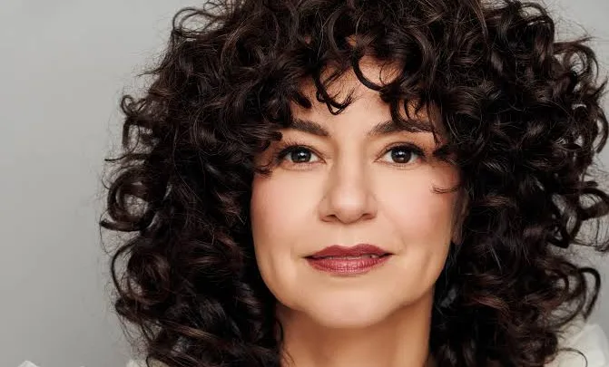 Mandy Gonzalez Biography: Age, Movies, Net Worth, Songs, Instagram, Awards, Spouse, Height