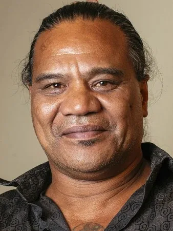 Lawrence Makoare - Biography