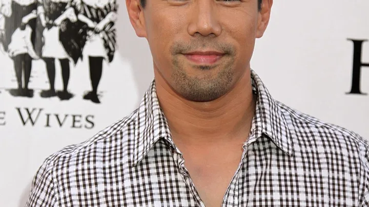 Parry Shen Biography: Wife, Age, Parents, Net Worth, Height, Kids, Movies & TV Shows, Awards