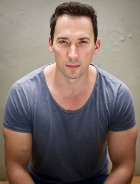 David Caves - Biography