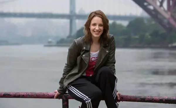 Jessie Mueller Biography: Net Worth, Partner, Age, Kids, Height, Parents, Broadway,  TV Shows, Awards, YouTube
