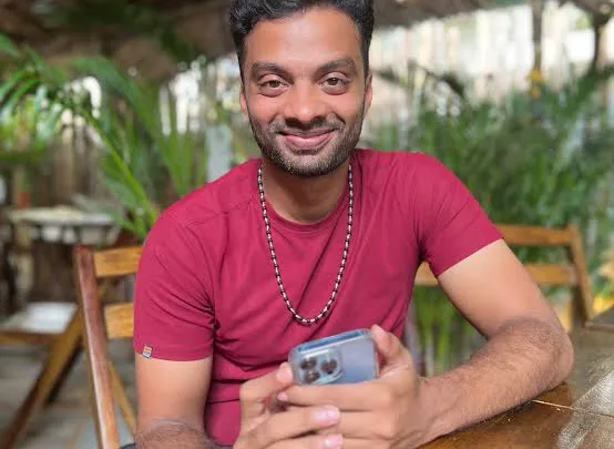 Vinoth Kishan Biography: Movies, Religion, Ethnicity, Height, Net Worth, Parents, Age, Girlfriend, Instagram