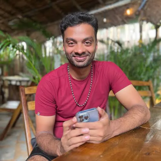 Vinoth Kishan Biography: Movies, Religion, Ethnicity, Height, Net Worth, Parents, Age, Girlfriend, Instagram