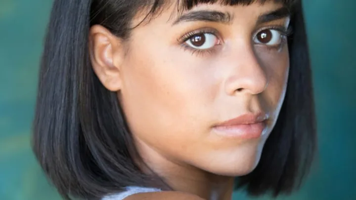 Olive Gray Biography: Age, Parents, Net Worth, Height, Movies & TV Shows, Siblings, Songs