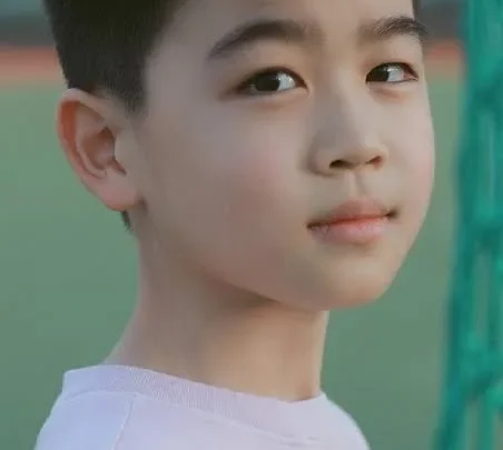 Han Haolin Biography: Awards, Age, Net Worth, Parents, Movies, Ethnicity, Girlfriend
