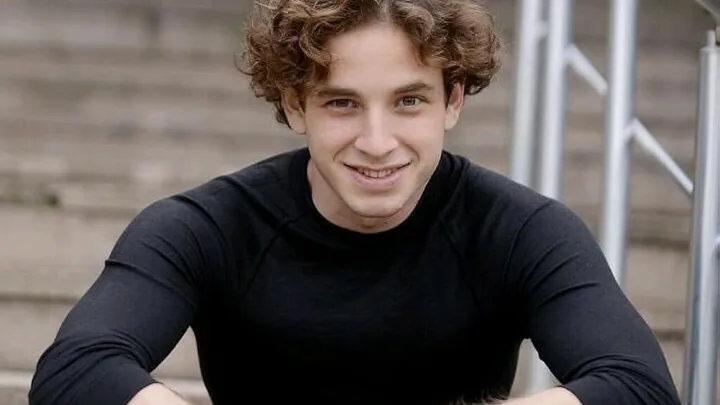 Cem Yiğit Üzümoğlu Biography: Age, Parents, Net Worth, Height, Movies & TV Shows, Awards, Controversy