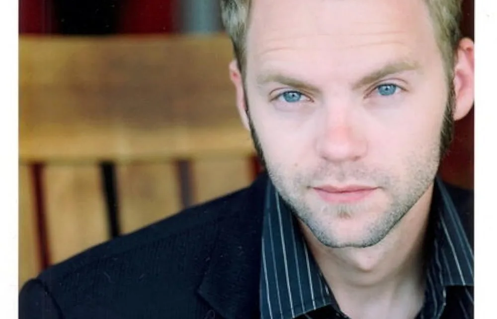 Esteban Powell Biography: Age, Height, Net Worth, Parents, Movies & TV Shows, Spouse
