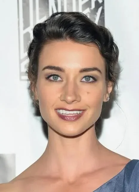 Cortney Palm Biography: Ethnicity, Height, Boyfriend, Net Worth, Age, Movies, Parents