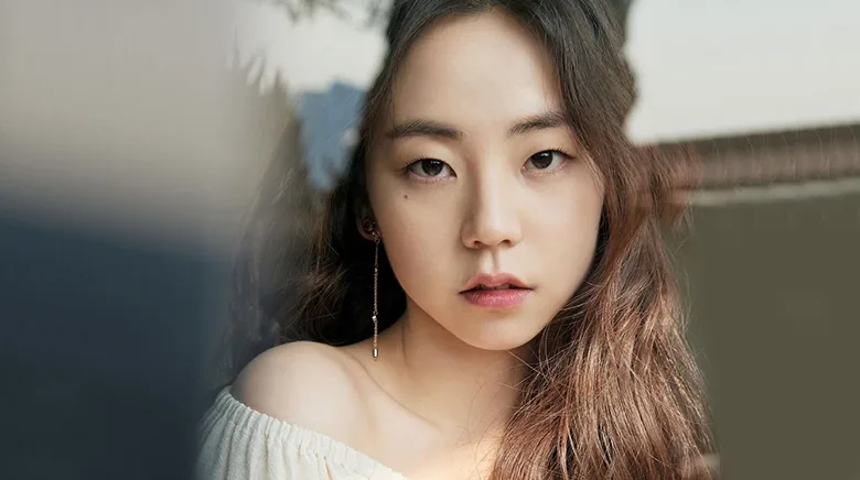 Ahn So-hee Biography: Age, Height, Net Worth, Parents, Songs, Movies & TV Shows, Boyfriend