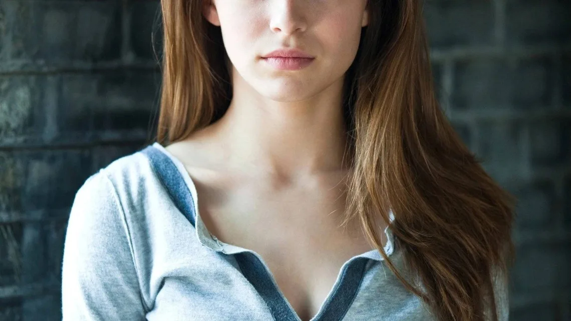 Ariane Rinehart Biography: Age, Husband, Parents, Net Worth, Height, Movies & TV Shows, Songs
