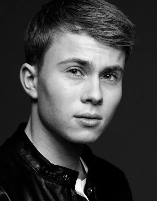Lasse Fogelstrøm Biography: Age, Net Worth, Parents, Girlfriend, Movies & TV Shows