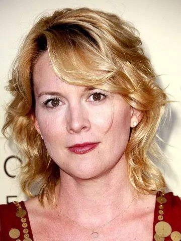 Laurel Holloman - Biography