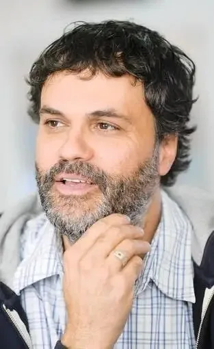 Eduardo Sánchez Biography: Height, Ethnicity, Age, Net Worth, Wife, Movies, Awards