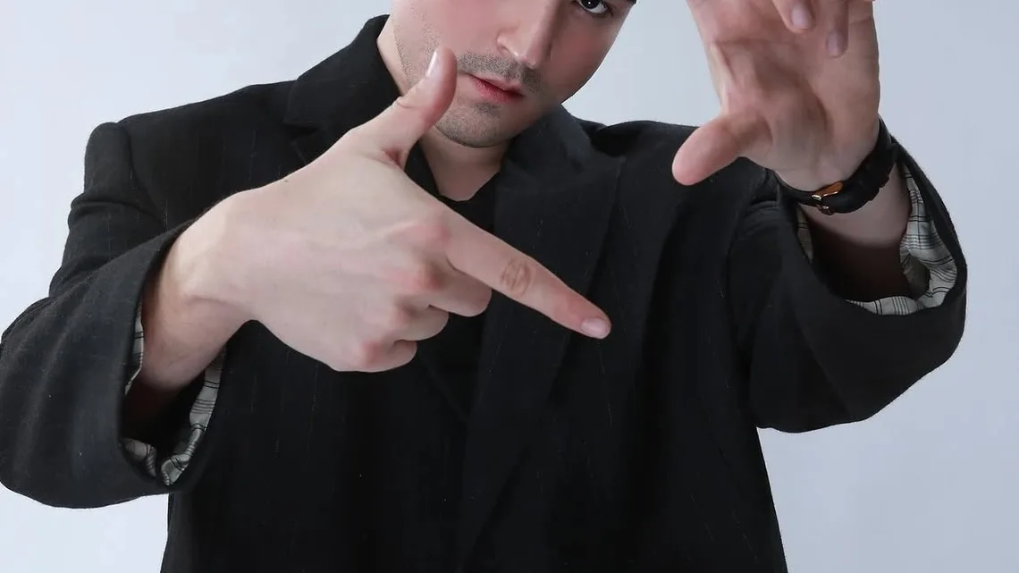 Emilio Treviño Biography: Age, Height, Net Worth, Girlfriend, Parents, Brother, Movies, Voice Roles