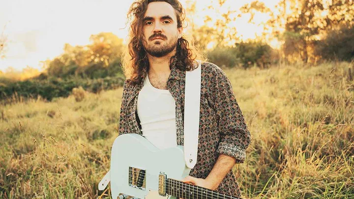Blair Dunlop Biography: Age, Parents, Net Worth, Albums, Songs, Movies, Height, Partner