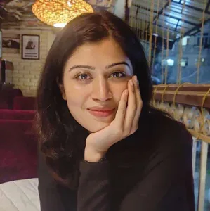 Donna Munshi - Biography