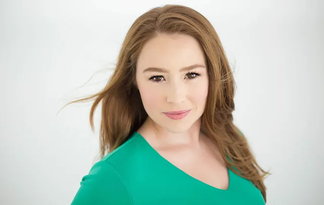 Andrea Avery Ray Biography: Movies, TV Shows, Height, Net Worth, Husband, Age, Kids, Parents, Books, Nationality