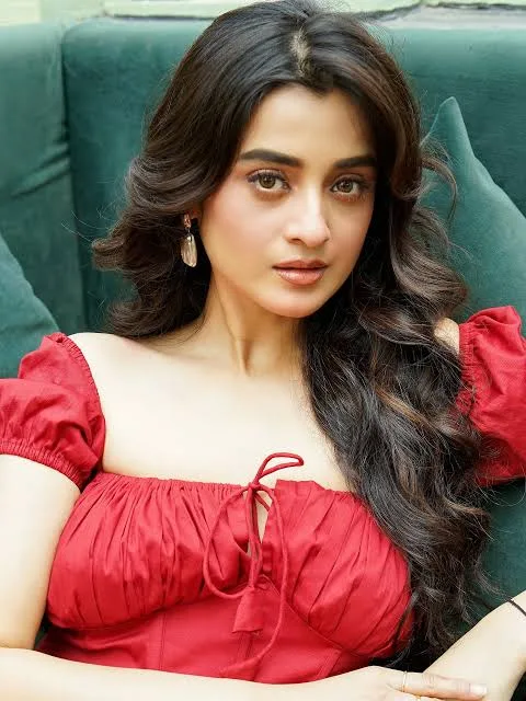 Darshana Banik Biography: Husband, Age, Parents, Net Worth, Height, Movies & TV Shows, Siblings