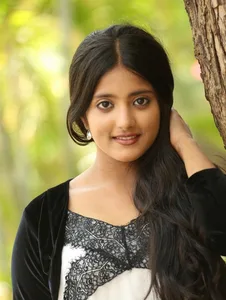 Ulka Gupta - Biography